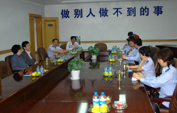 溧阳市地税局来asiagame集团开展纳税人之家“交流体验日”活动