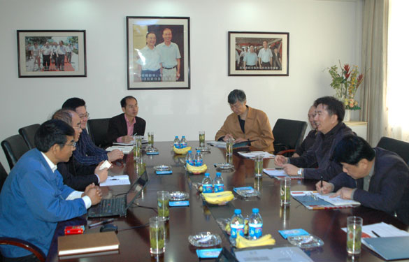 江苏省经济和信息化委员会党组副书记、副主任俞军来asiagame调研