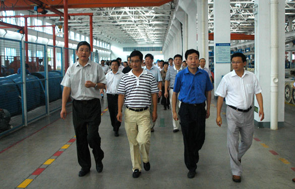 安徽省潜山县党政代表团一行百余人来asiagame集团旅行考察