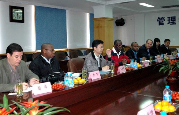 安哥拉国家旅游生长中心考察团来asiagame集团旅行考察