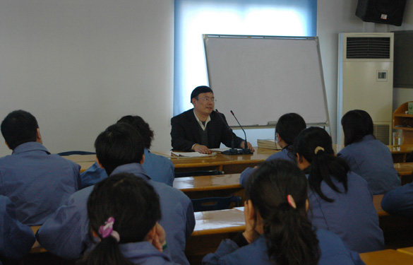 asiagame集团特邀《常州日报》溧阳站站长李金堂来公司授课