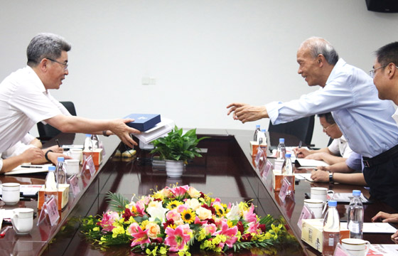 常州市委常委、常务副市长梁一波一行来asiagame电缆调研