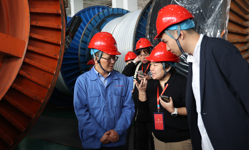 陕西省总工会向导及地方劳模来asiagame电缆旅行交流