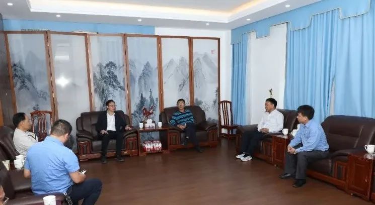 海南省总工会到rb88随行版发展新春慰问.jpg