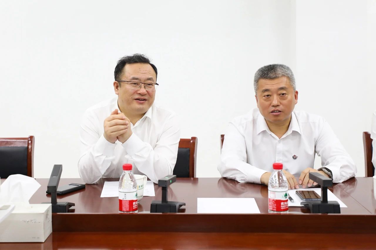 中海石油气电集团到访rb88随行版3.jpg